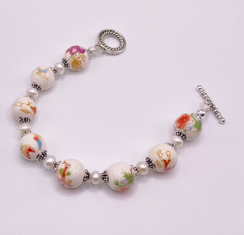 White Floral Porcelain and Freshwater Pearl Bracelet