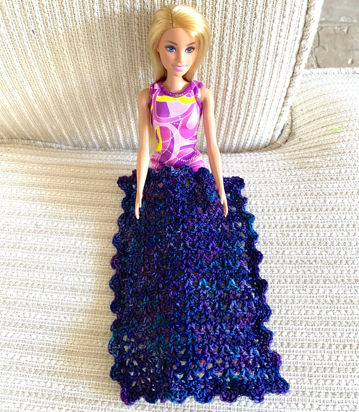 Miniature Crochet Blanket for Dollhouses & Tiny Stuffed Animals – Purple and Blue, Scalloped Edge, 2 Sizes