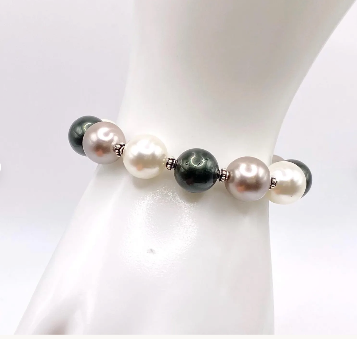 Tahitian South Sea Shell Pearl Bracelet