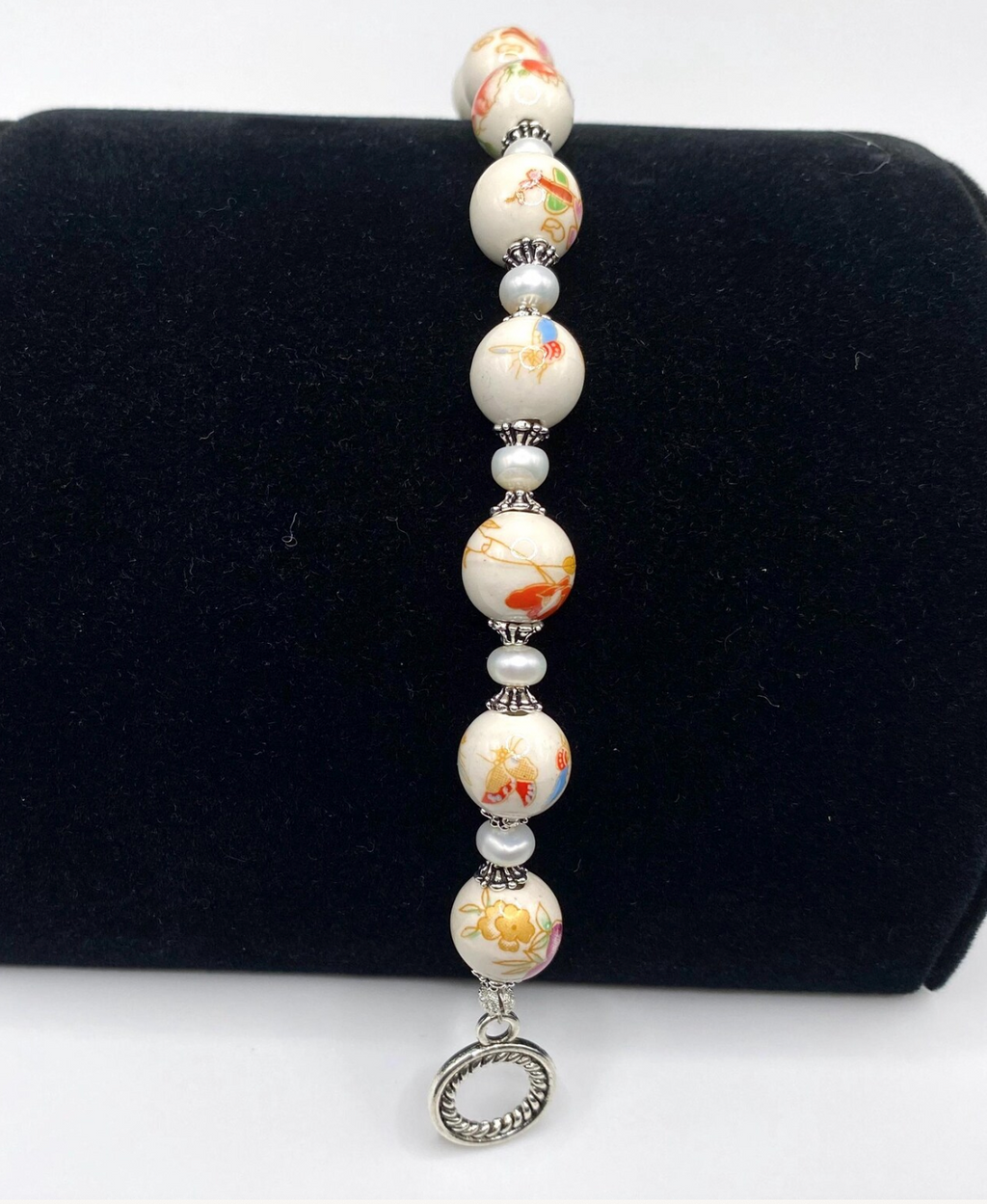 White Floral Porcelain and Freshwater Pearl Bracelet