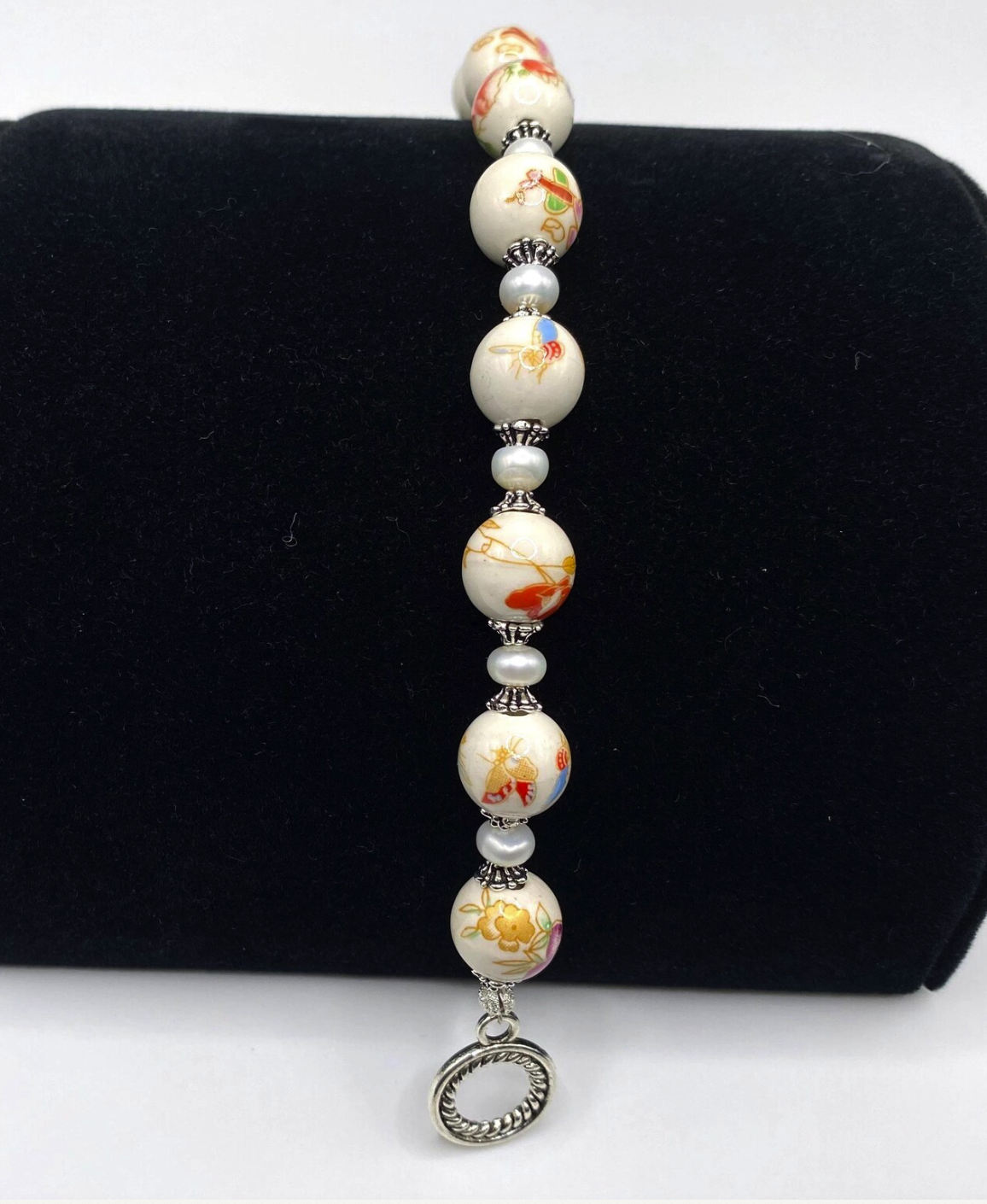 White Floral Porcelain and Freshwater Pearl Bracelet