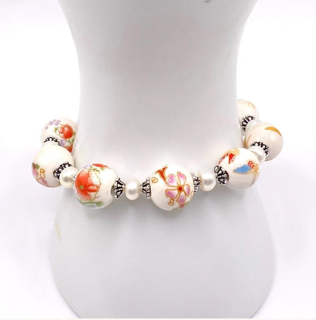 White Floral Porcelain and Freshwater Pearl Bracelet