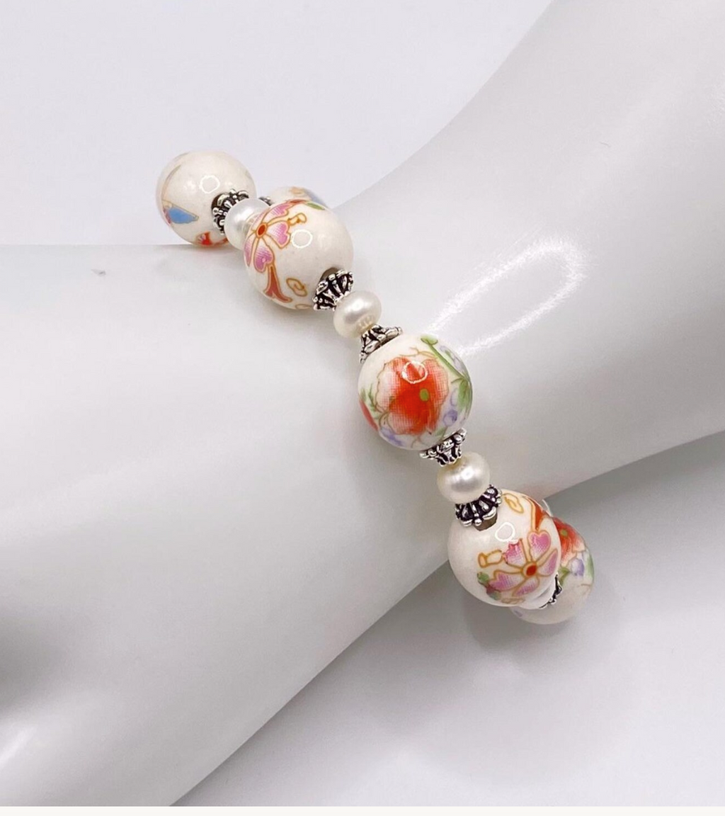 White Floral Porcelain and Freshwater Pearl Bracelet