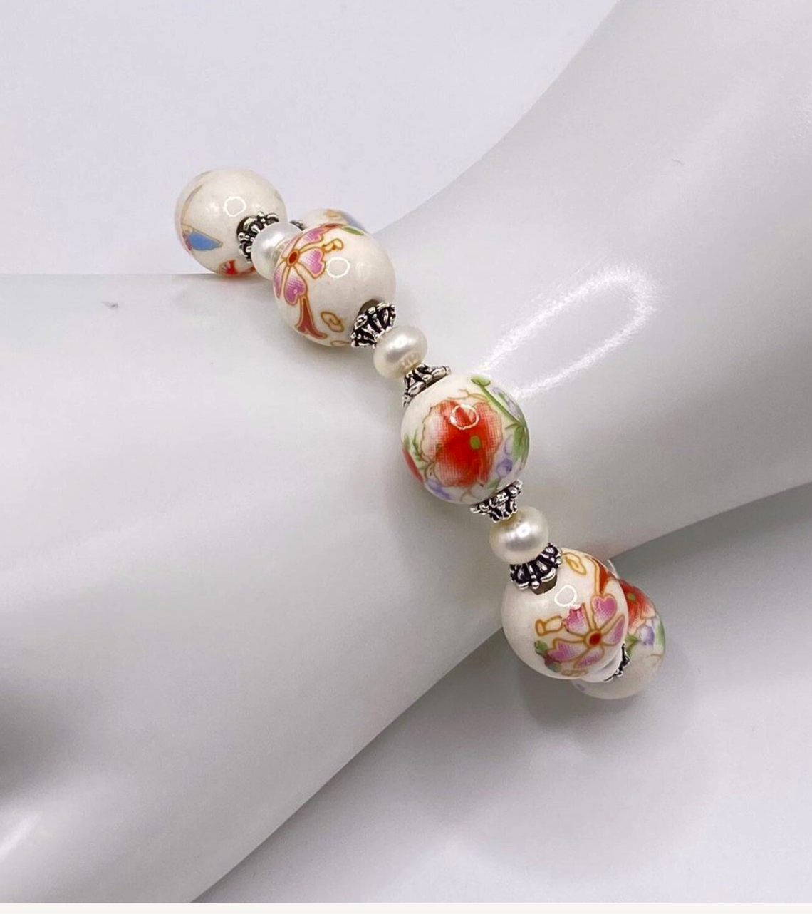 White Floral Porcelain and Freshwater Pearl Bracelet