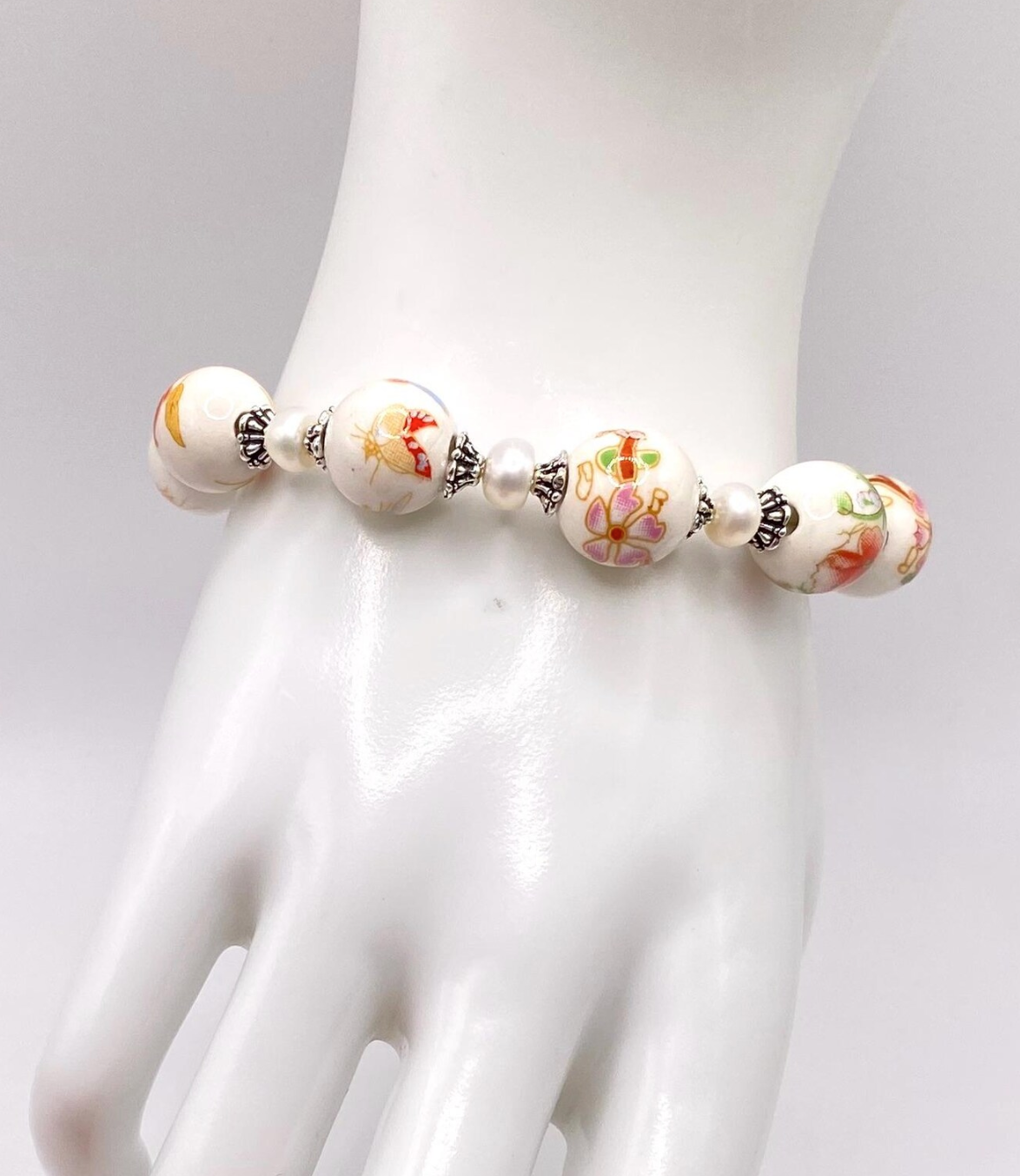 White Floral Porcelain and Freshwater Pearl Bracelet