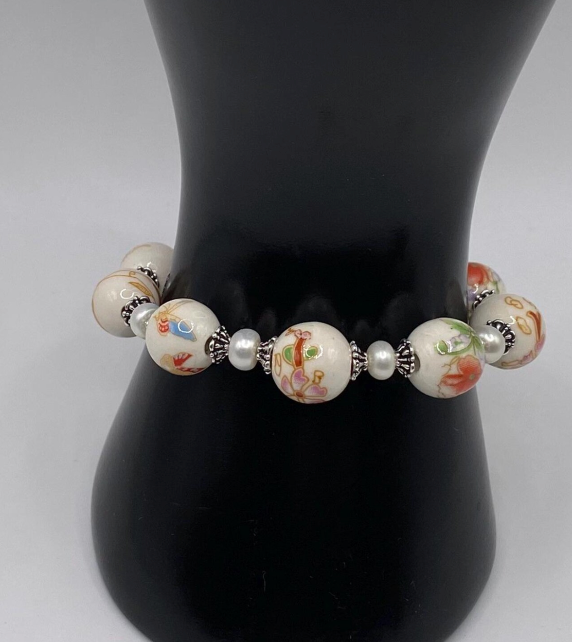 White Floral Porcelain and Freshwater Pearl Bracelet