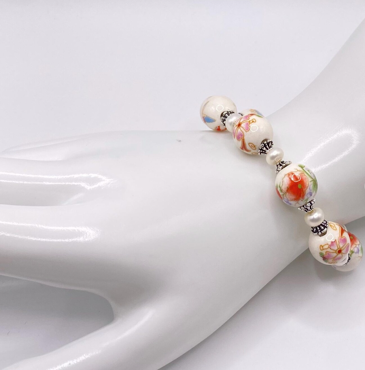 White Floral Porcelain and Freshwater Pearl Bracelet