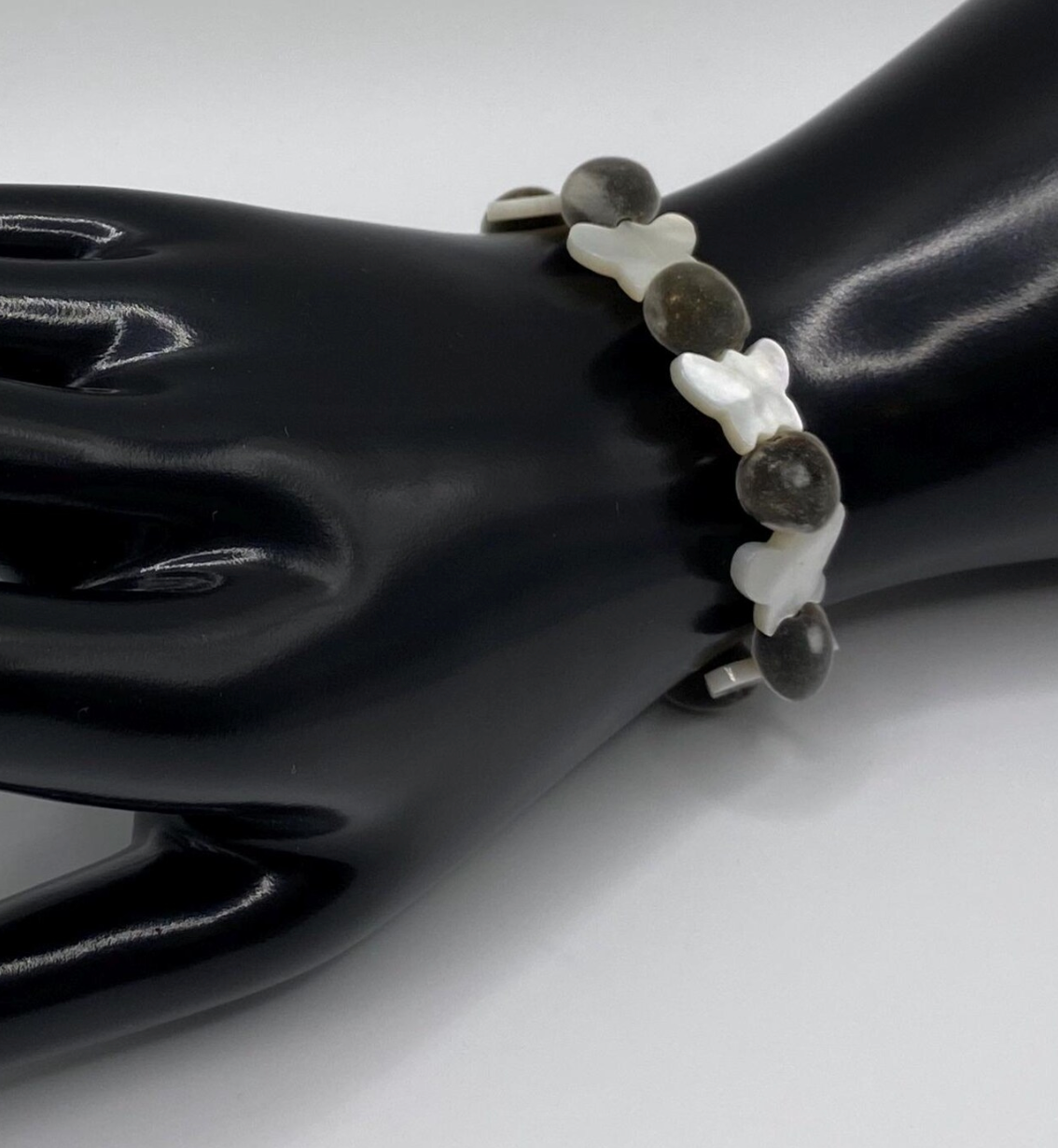 Velvety Mgambo Hua Weleweka and Mother of Pearl Butterfly Stretch Bracelet