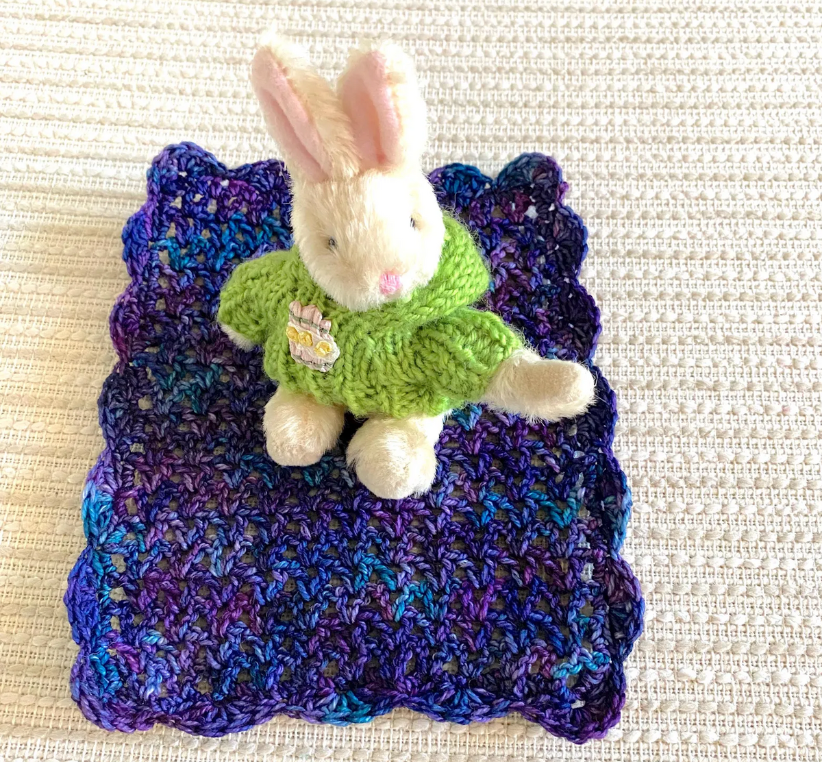 Miniature Crochet Blanket for Dollhouses & Tiny Stuffed Animals – Purple and Blue, Scalloped Edge, 2 Sizes